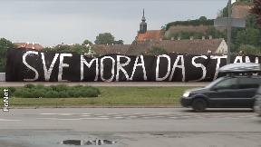 Protest i pomen za 18 žrtava